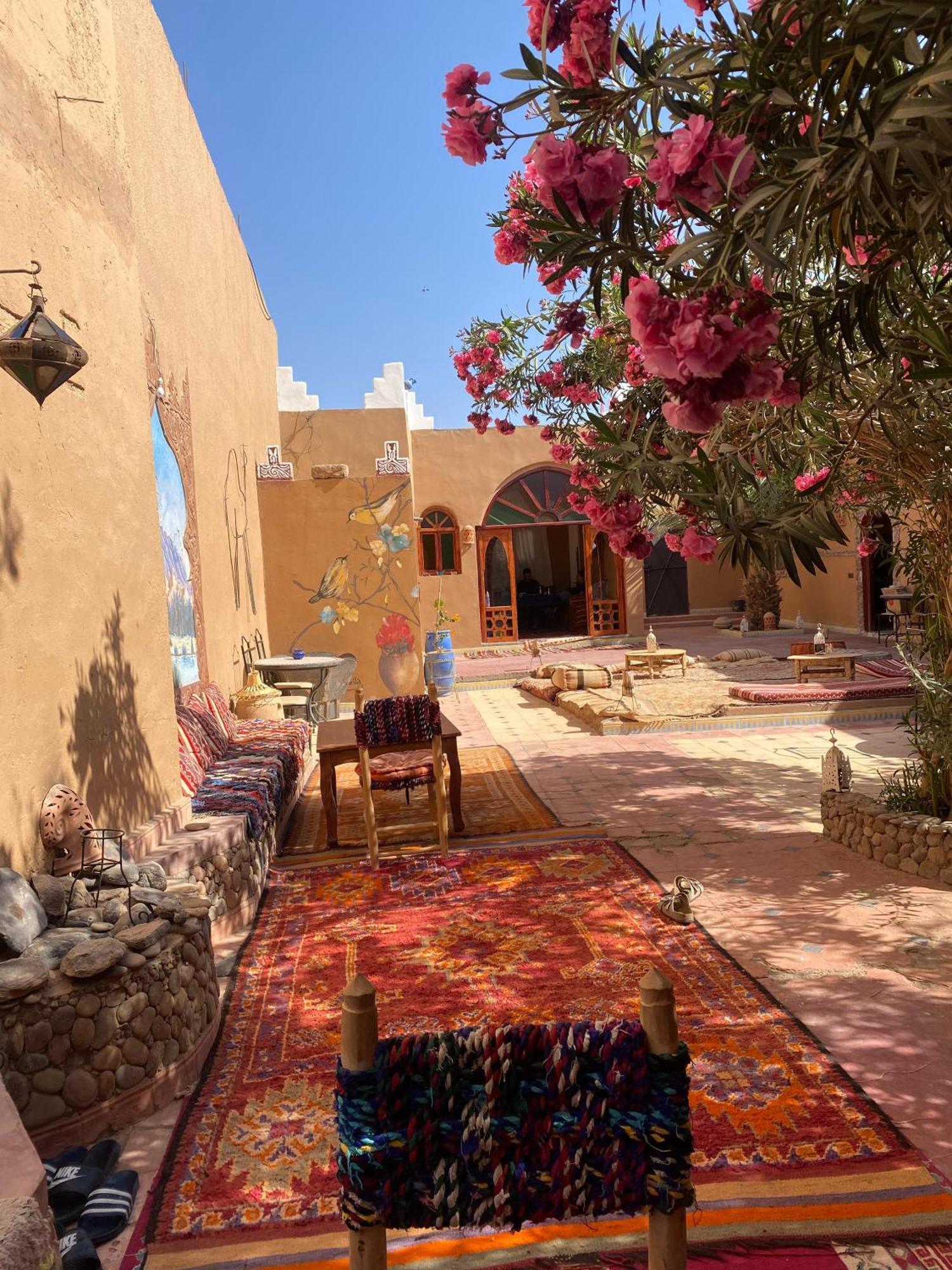 Hotel Dar M'Hamid El Ghizlane Extérieur photo