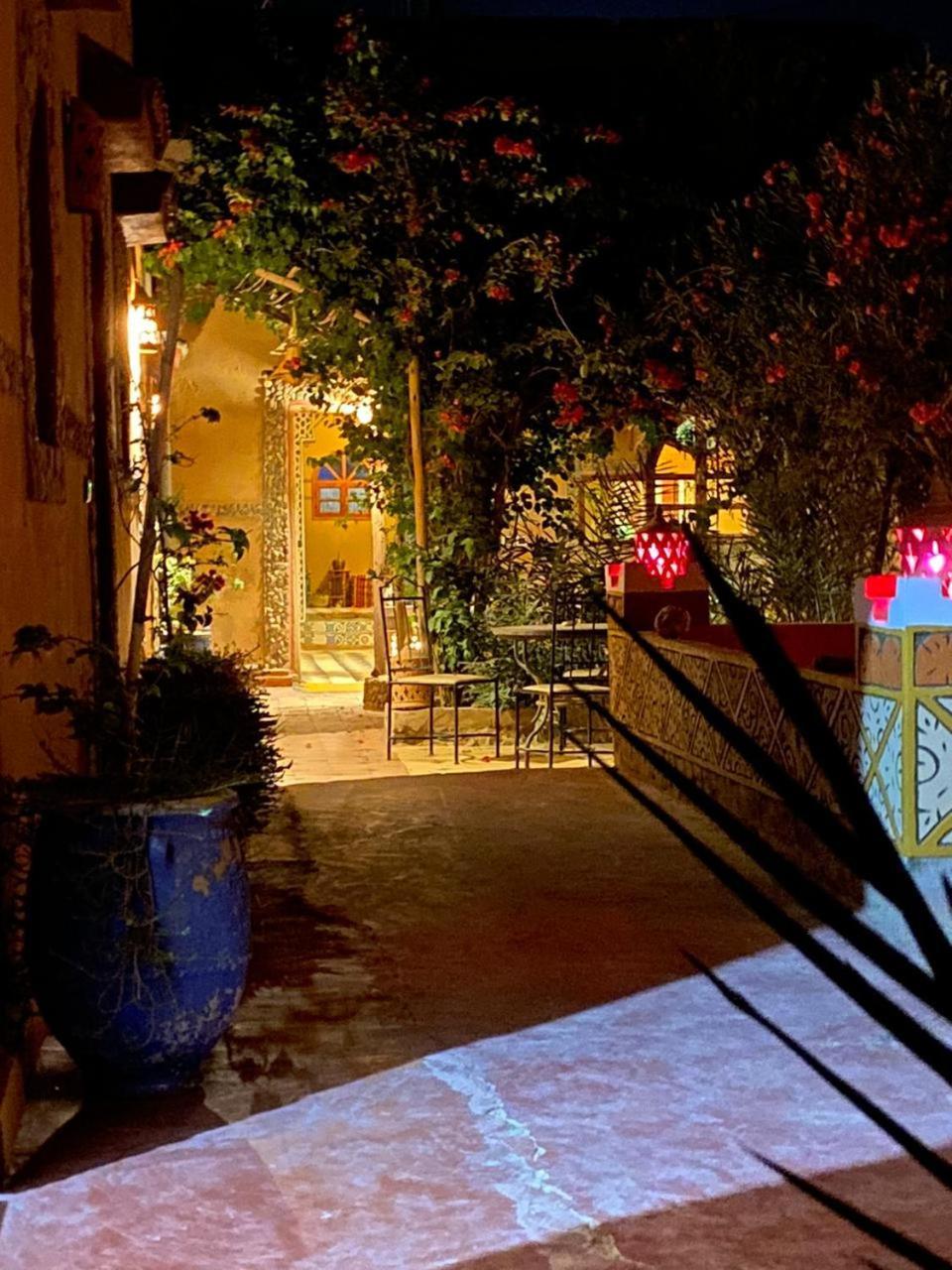 Hotel Dar M'Hamid El Ghizlane Extérieur photo