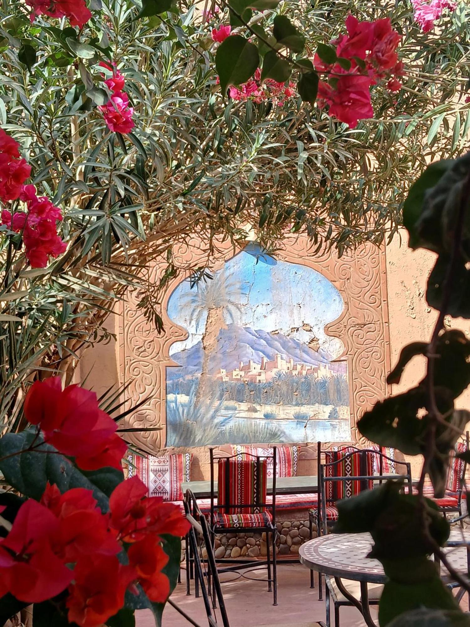 Hotel Dar M'Hamid El Ghizlane Extérieur photo