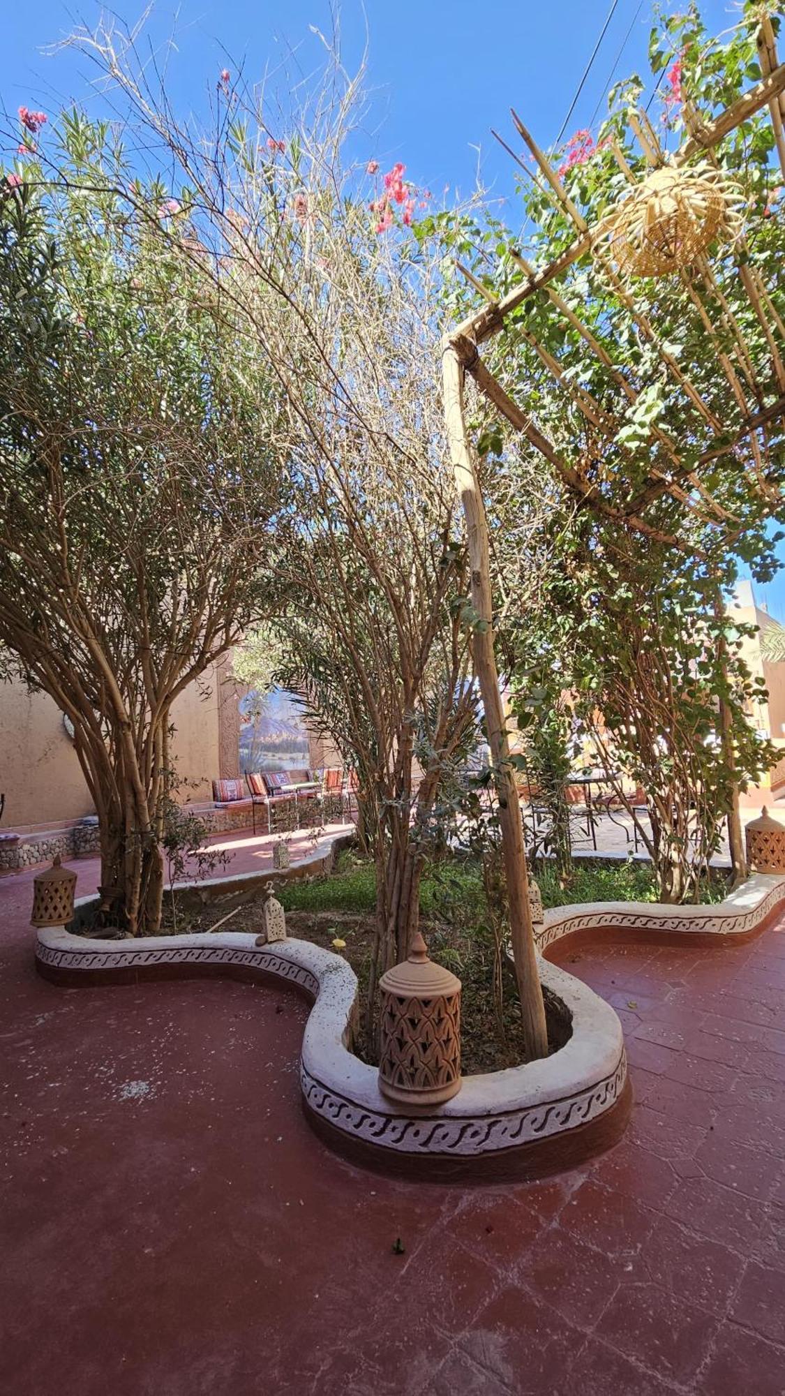 Hotel Dar M'Hamid El Ghizlane Extérieur photo
